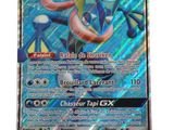 un gros plan d'une carte Pokémon sur fond blanc