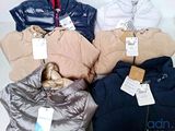 quatre vestes et deux vestes avec leurs étiquettes