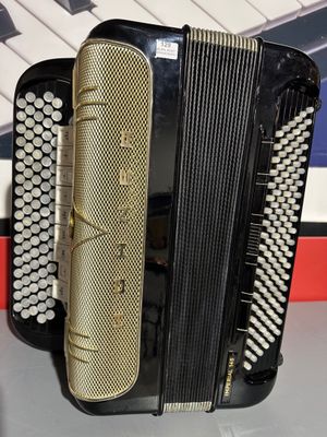 Accordéon impérial d'occasion HOHNER 145. - Photo 1
