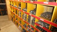 - 6 Rayonnages comprenant des coudes et raccords de toutes d… (photo 5)
