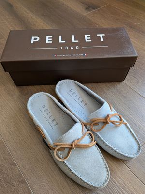 Paire de chaussures de marque PELLET
