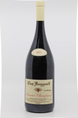 une image d'une bouteille de vin rouge sur fond blanc