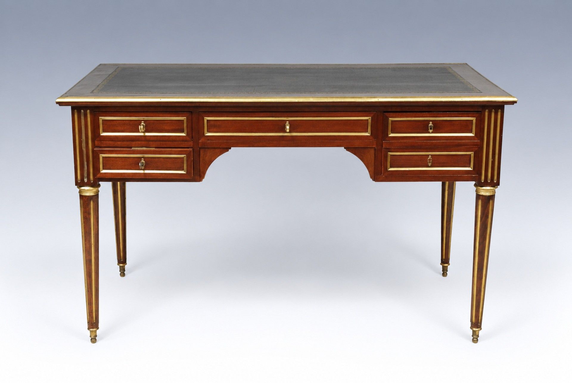Bureau de style Louis XVI en acajou et placage d'acajou fonc…