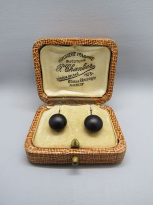 Paire de boucles d'oreilles, montures en or 750 mm (18 K).