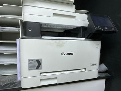 Une imprimante CANON MF643cdw Lieu : RD 113 Les Grapoux BERR…