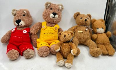 312 / CH-C11 / Lot de 5 ours en peluche divers dont un…