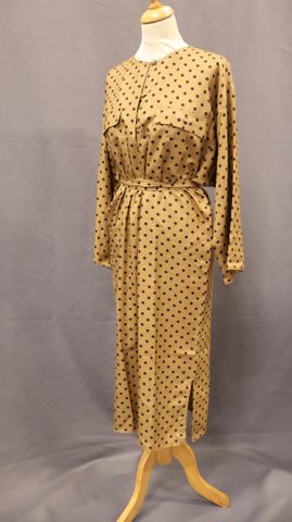 Georges RECH Paris – Robe en soie beige et pois. Taille 40/42
