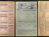 deux anciens passeports remplis de tampons