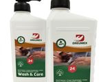 deux flacons de « Dremex Wash and Care » sur fond blanc
