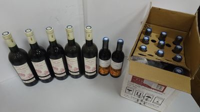 Lot de 12 Demi-bouteilles/Yilli River.