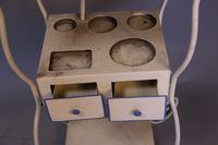 Meuble de toilette en métal laqué blanc,ouvrant à un abattan… (photo 3)