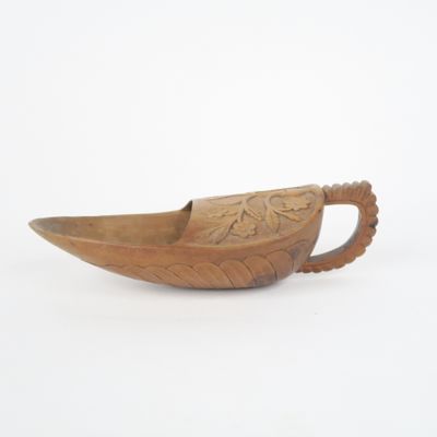 Cuillère à tabac XVIIIème en bois sculpté à décor d'arbre en…