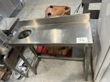 Empty waste bin, dimensions 100 x 40 x 98 cm, one leg mis... - 89636652 ...