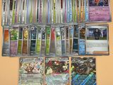 beaucoup de cartes sur la table