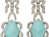 une paire de boucles d'oreilles en jade turquoise et diamants
