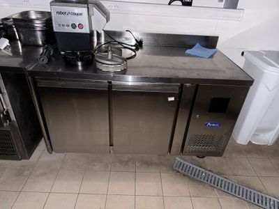 VENDU SUR DESIGNATION. 1 comptoir réfrigéré inox 2 portes AT… - Photo 1