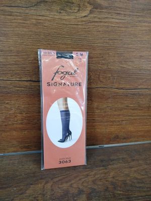 Lot de 70 paires de mi-bas de la marque FOGAL (produit de tr…