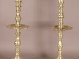 paire de chandeliers anciens en laiton