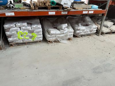 4 palettes de sacs de PARJOINT PAREX LANKO