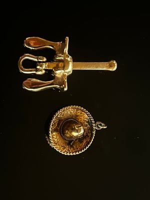 Pendentif en or jaune 14K épousant la forme d'une ancre. Poids. 17,4 g - Photo 1