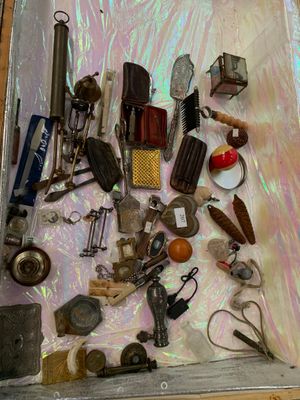 Lot de bibelots divers : tire bouchon, manche à gigot et div…