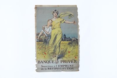 un vieux livre sur lequel figure l'image d'une femme en robe jaune tenant un parapluie