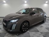 La nouvelle Hyundai i-Pace 2020 est exposée dans le showroom d'un concessionnaire.
