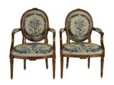 paire de fauteuils « fauteure » de style Louis XVI