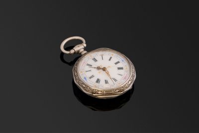 Montre à cylindre en argent à huit rubis, fond gravé. 45mm.