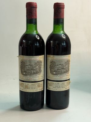 2 bouteilles LAFITE ROTHSCHILD 1972 1er GCC Pauillac (NLB)