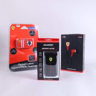 emballage d'un casque audio comprenant un étui rouge et une boîte noire