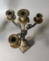 PAIRE DE CANDELABRES en bronze à double patine à décor de vi… (photo 5)