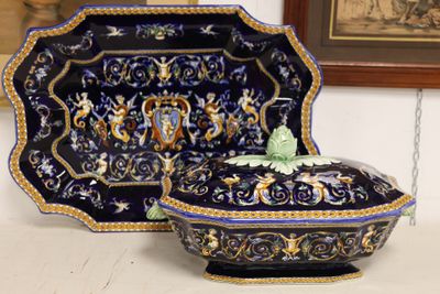 a blue and gold bowl and a blue and white bowl