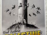 une image représentant une affiche sur laquelle figure une tour avec un groupe de personnes au sommet