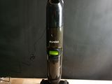 an image of a vacuum that is on a table