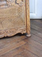 PANETIERE en bois naturel mouluré et sculpté à décor de fleu… (photo 4)