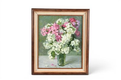 tableau représentant des fleurs roses et blanches dans un vase posé sur une table
