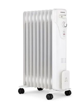 une photo représentant un radiateur électrique blanc monté sur roulettes, sur fond blanc