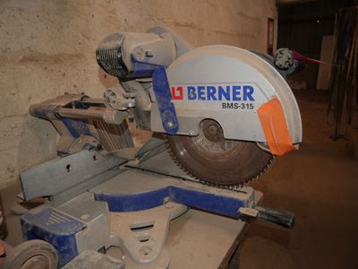 a picture of a machine that is sitting on a table