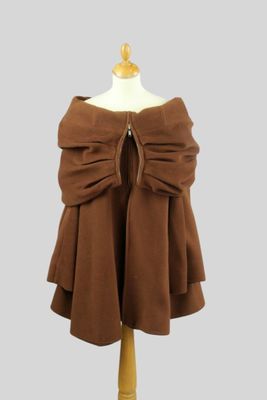 MONTANA. Manteau court effet cape en feutre marron, fermetur… - Photo 1