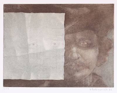 une image représentant le dessin du visage d'un homme avec une feuille de papier devant lui