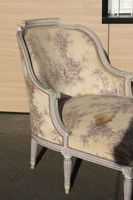 Duchesse brisée en bois peint blanc mouluré, dossiers en cha… (photo 6)