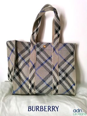 Burberry Sac "Knit Tote Medium" porté main en polyamide (nyl…