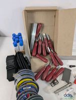 Important lot de différents outils. (photo 2)
