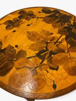 VERS 1930. Petit guéridon de salon en marqueterie de bois à … (photo 2)