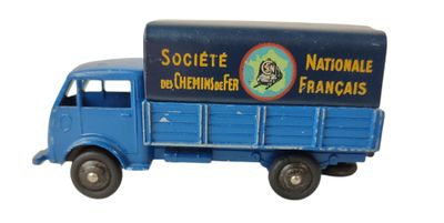 un petit camion jouet bleu avec une pancarte à l'arrière