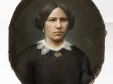 portrait d'une femme en robe noire à col blanc