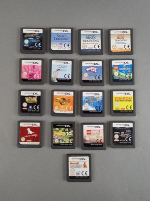de nombreux types de jeux vidéo différents sur la table