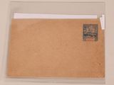 l'image d'une feuille de papier sur laquelle est apposé un timbre