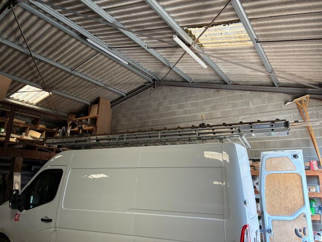 Échelle double aluminium TUBESCA, deux échelles de toit bois